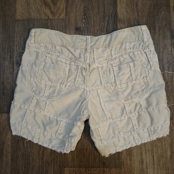 Sundance 100% Cotton Layered and Frayed Shorts.  - Picture 8 of 11